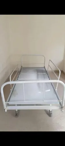 Vendo uma cama hospitalar