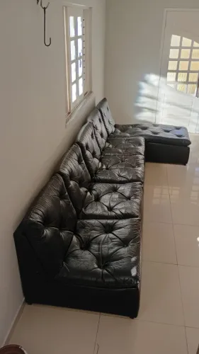 sofá grande com três peças 