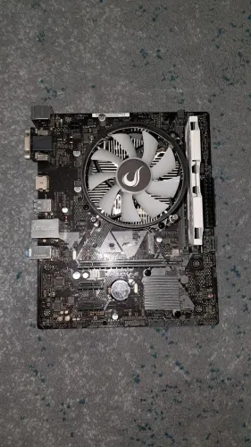 Placa mãe h310m+  i3 8100+ 16 gb memória ram 