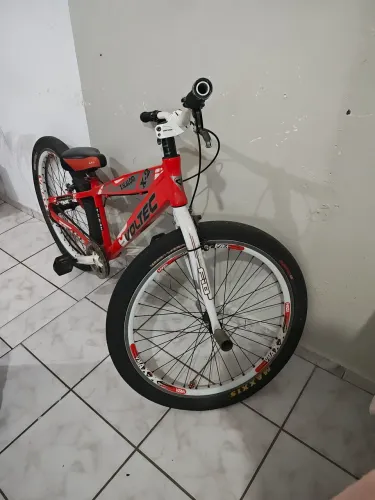 Bike wheeling