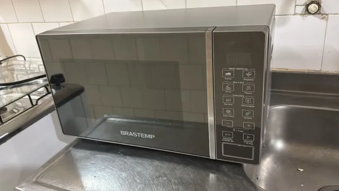 Vendo microondas semi novo