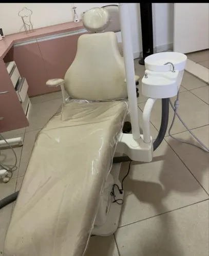 Cadeira odontológica doando precisa trocar placa