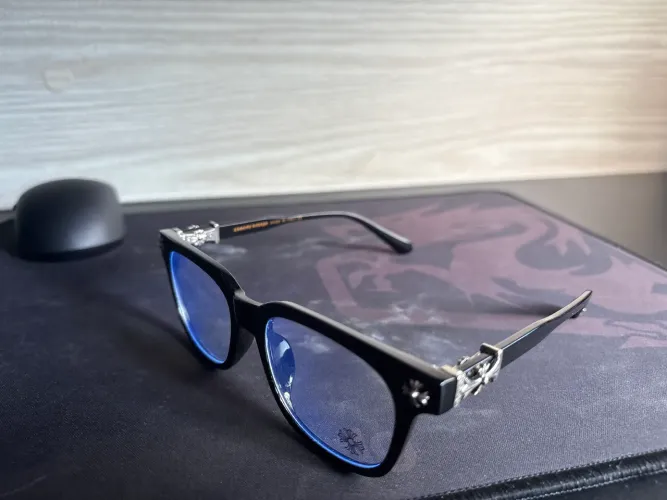 Óculos Chrome Hearts