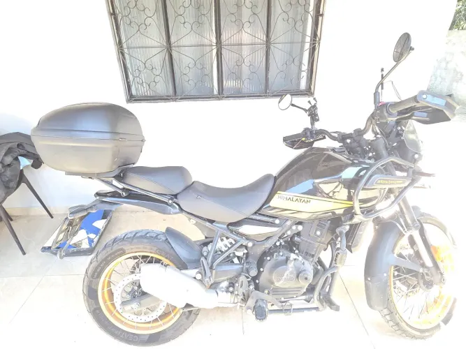 himalayan royal enfield 452cc<br>Ano 2025/2026 preta modelo Hanle