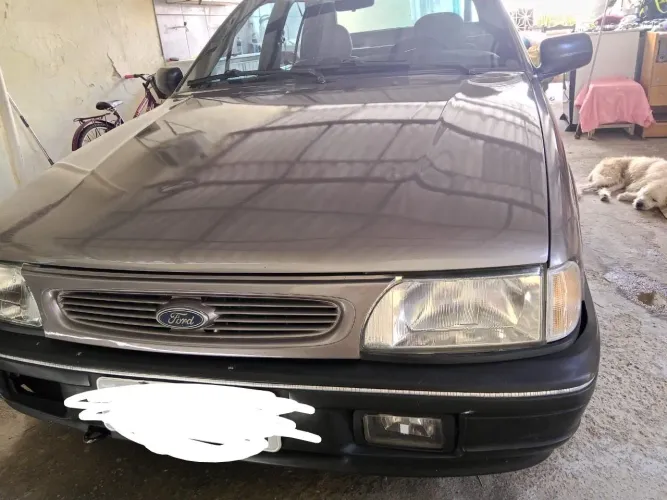Ford Versailles GL 1.8i / 1.8 2P E 4P 1995