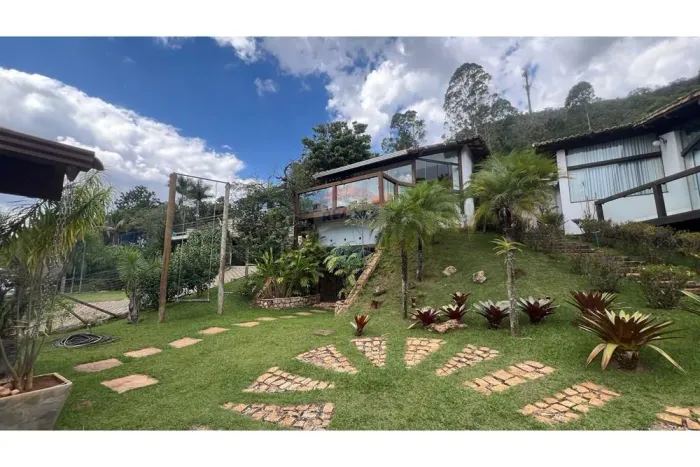 Casa no condomínio Vila Del Rey