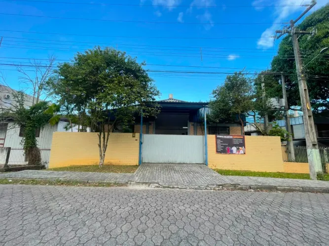 Pavilhão à venda em Santa Augusta, Criciúma