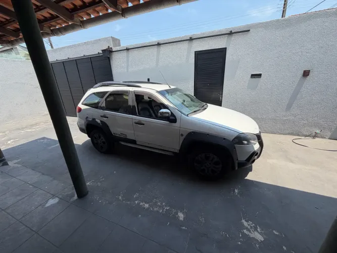 Fiat Palio Weekend Adventure Locker 1.8 Flex 2010
