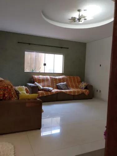 Casa sobrado de 195m² com 03 quartos à venda - Jardim Califórnia em Barrinha