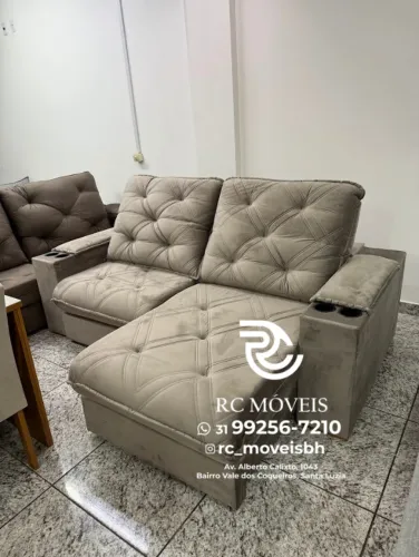 Sofá Retrátil Cuiabá com Porta-Copos - Conforto e Praticidade