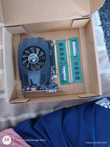 Vendo placa de vídeo e duas memórias de 8 g