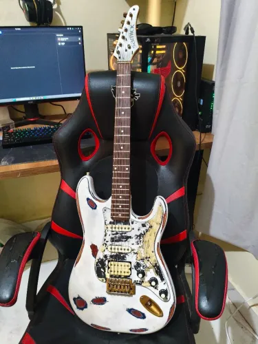 Guitarra Samick Stratocaster HSS Custom Relic + Bag Acolchoada