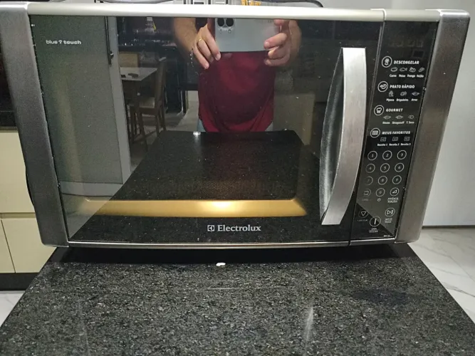 Vendo microondas Eletrolux MEC41