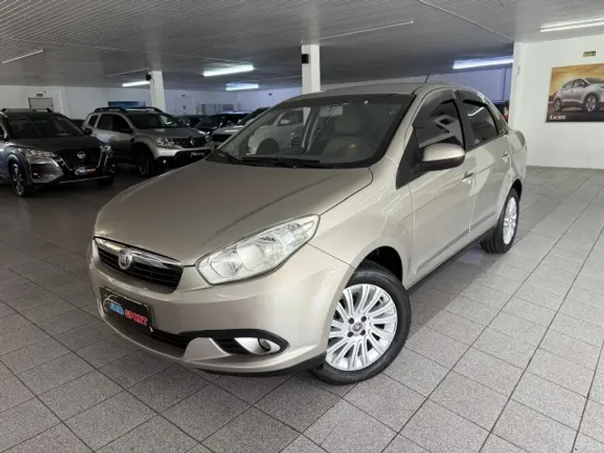 Fiat Grand Siena Essence 1.6 Flex 16V 2013