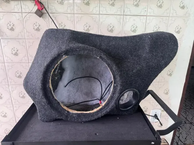 Cx de Fibra SUB. 12" Jetta 11/17