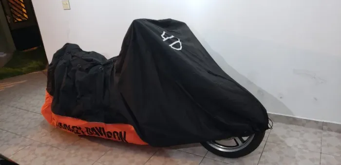 Vendo capa original da Harley, importada, própria para moto Harley
