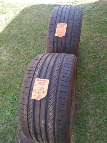 Par de Pneus Novos 295/35 ZR20