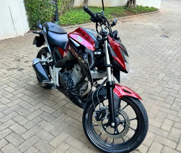 Honda CB 300 F TWISTER