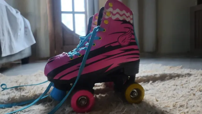 PATINS USADO SOMENTE 2 VEZES