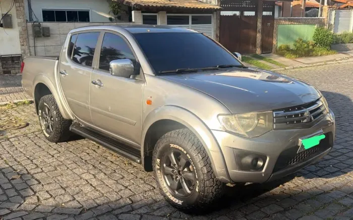 Mitsubishi L200 Triton HPE 3.2 CD TB Int.diesel AUT 2012