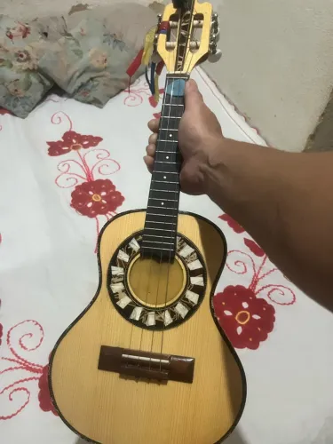 Cavaquinho faia maciço