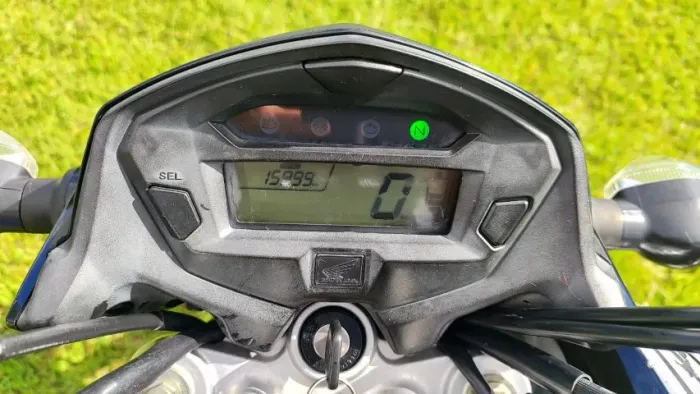 MOTO DE GARAGEM
