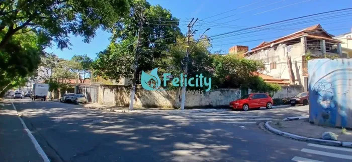 Terreno de Esquina 277 m² à Venda no Jardim Santa Mônica com Duas Casas e Amplo
