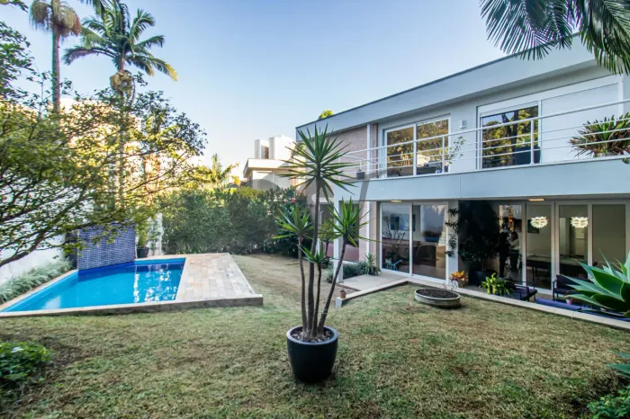 Casa de Condomínio - 4 Dormitórios (Suites) para Alugar no Alto da Boa Vista, São Paulo/SP