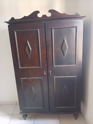 GUARDA ROUPA RETRÔ VINTAGE MADEIRA MACIÇA VIROLA E CEDRO LEGÍTIMO 