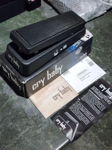 Pedal Dunlop Wah Wah Cry Baby GCB 95 - Excelente Estado