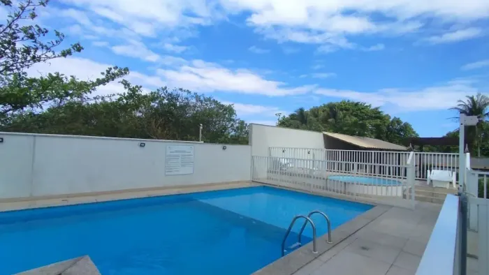 Apartamento todo reformado  2Q com suíte  Cond. Enseada de Jacaraipe