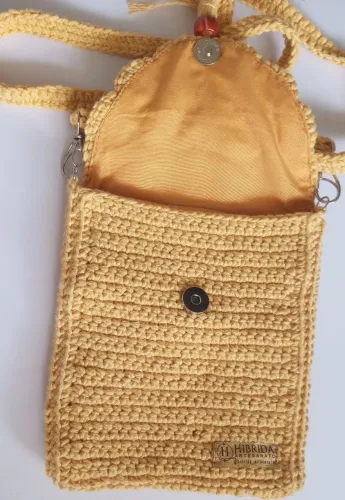 Mini bolsas de crochê