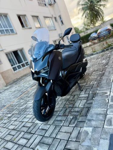 Yamaha XMAX 300 2026 - Apenas 2.000 km