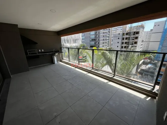 Apartamento á Venda 132 m² na Vila Clementino com 4 Dormitórios (2 Suítes), 2 Vagas Determ