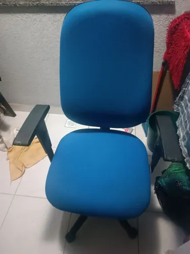 Cadeira de escritório giratória