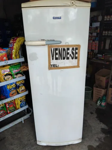 VENDO GELADEIRA CONSUL. 
