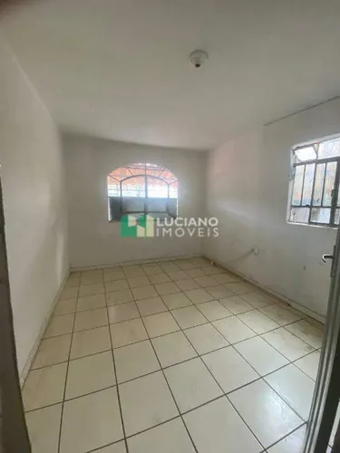 Barracão para aluguel com 2 quartos entrada coletiva não possuem vaga de garagem, em São J