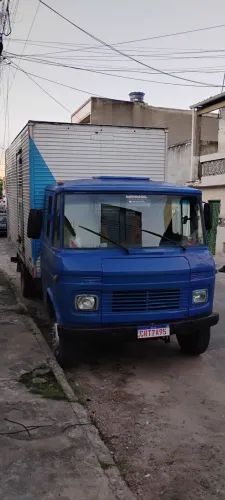 MB 608 E,  baú 5,50
