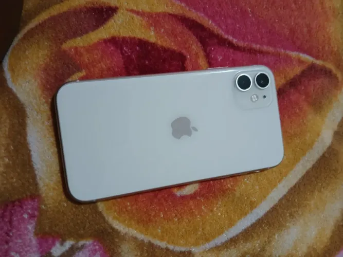 iPhone 11