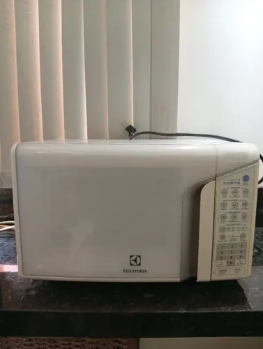 Microondas usado marca Eletrolux 