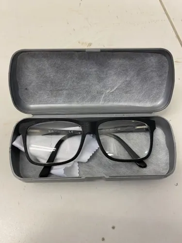 ÓCULOS RAY BAN PRETO