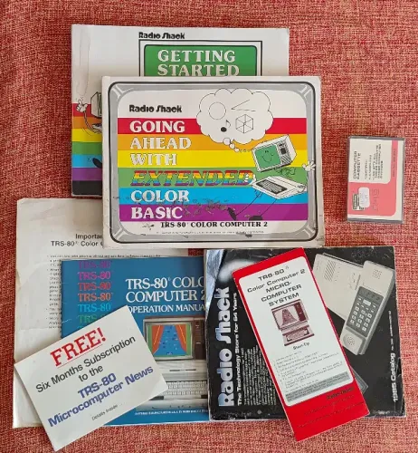 Manuais Originais do Computador Radio Shack TRS-80 COLOR COMPUTER 2 ( Tipo CP 400 )