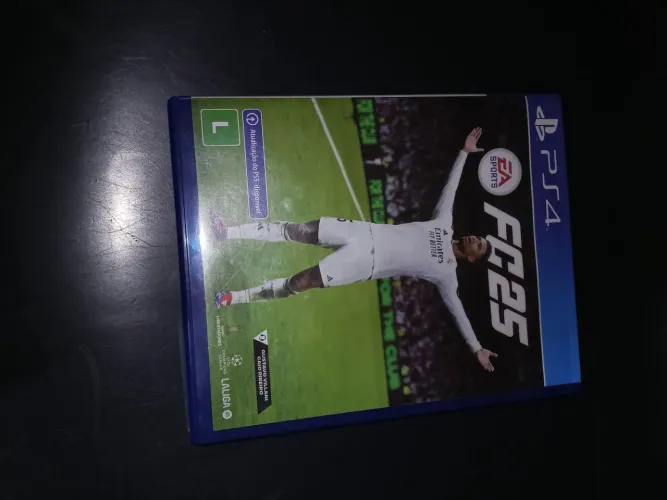 VENDE-SE JOGO FÍSICO DO EA FC 25 PS4/PS5 USADO EM BOM ESTADO