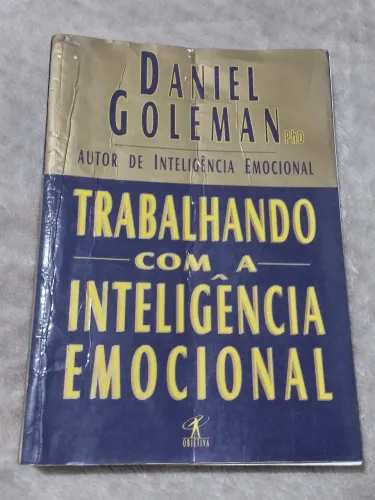 Livro "trabalhando com a inteligência emocional"