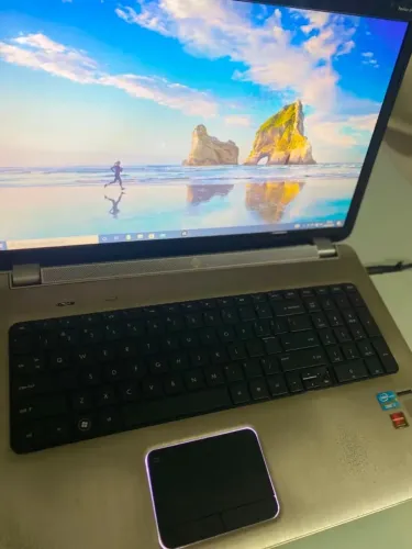 Notebook HP Core i7 8GB RAM SSD480GB Placa de vídeo Radeon