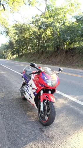 VENDO HONDA CBR600F