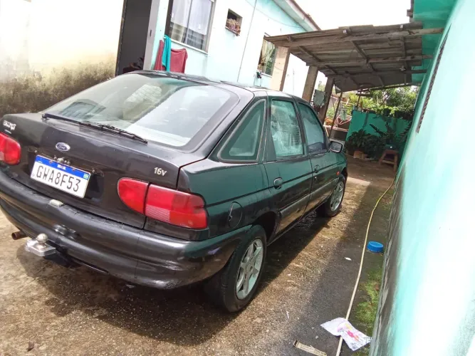 Ford Escort GL 1.8i 16V 4P 1997