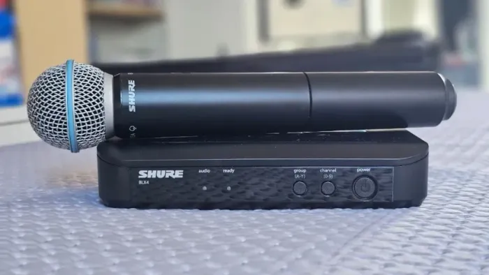 Microfone SHURE - vocal sem fio bastão BETA58 Shure BLX24/B58