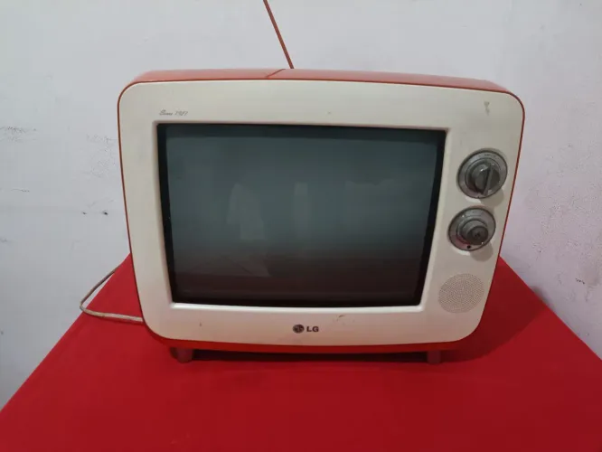 TV LG Retrô 14, RARIDADE, FUNCIONANDO TUDO!