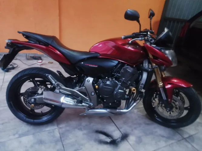 Hornet só pegar e ser feliz 